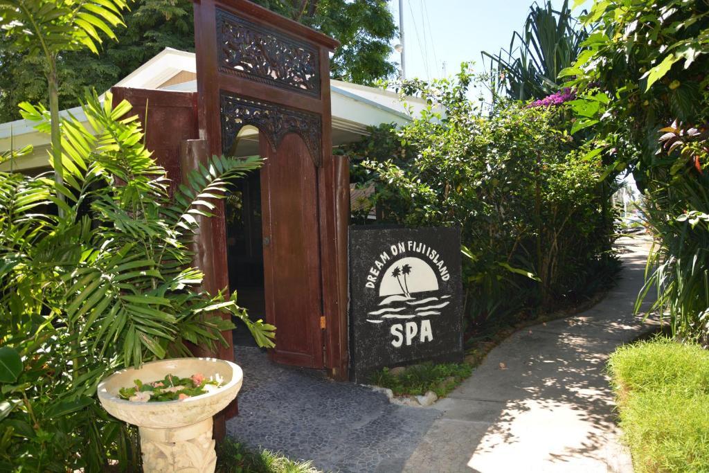 First Landing Beach Resort & Villas Lautoka Eksteriør billede